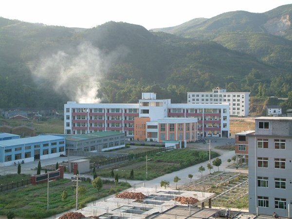 com/ 内容摘要:       开发区概况  福鼎市龙安开发区地处闽边界,东海