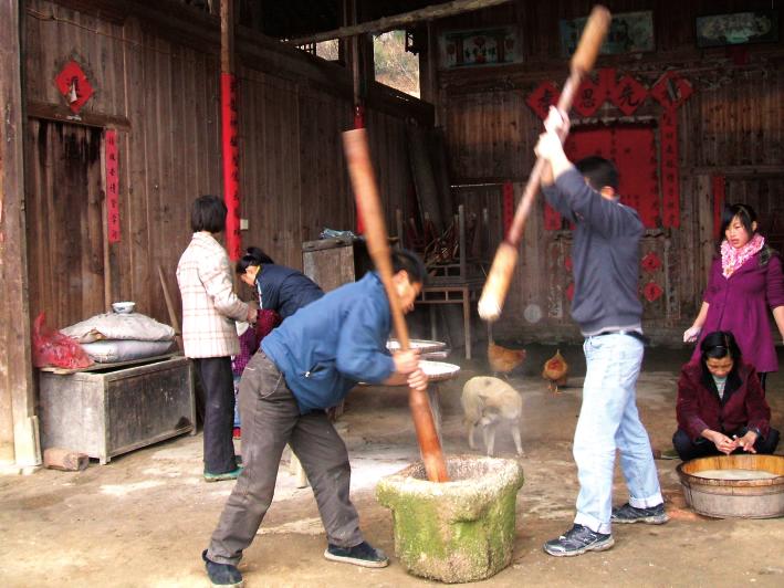 岑巩年关习俗 打糍粑
