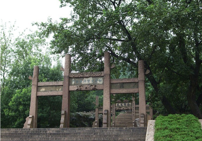 常熟仲雍墓