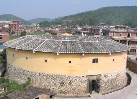 码头康安土楼 相关机构:南安在线 关 键 词:码头镇康安土楼,康安土楼
