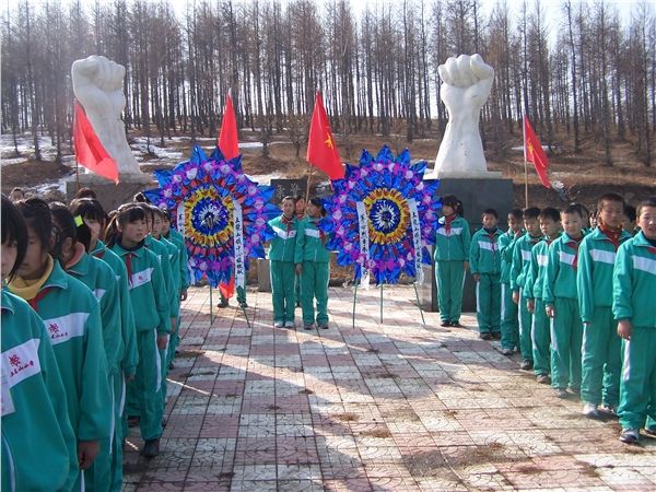 土龙山农民暴动纪念碑_茶余饭后_桦南论坛_桦南信息港