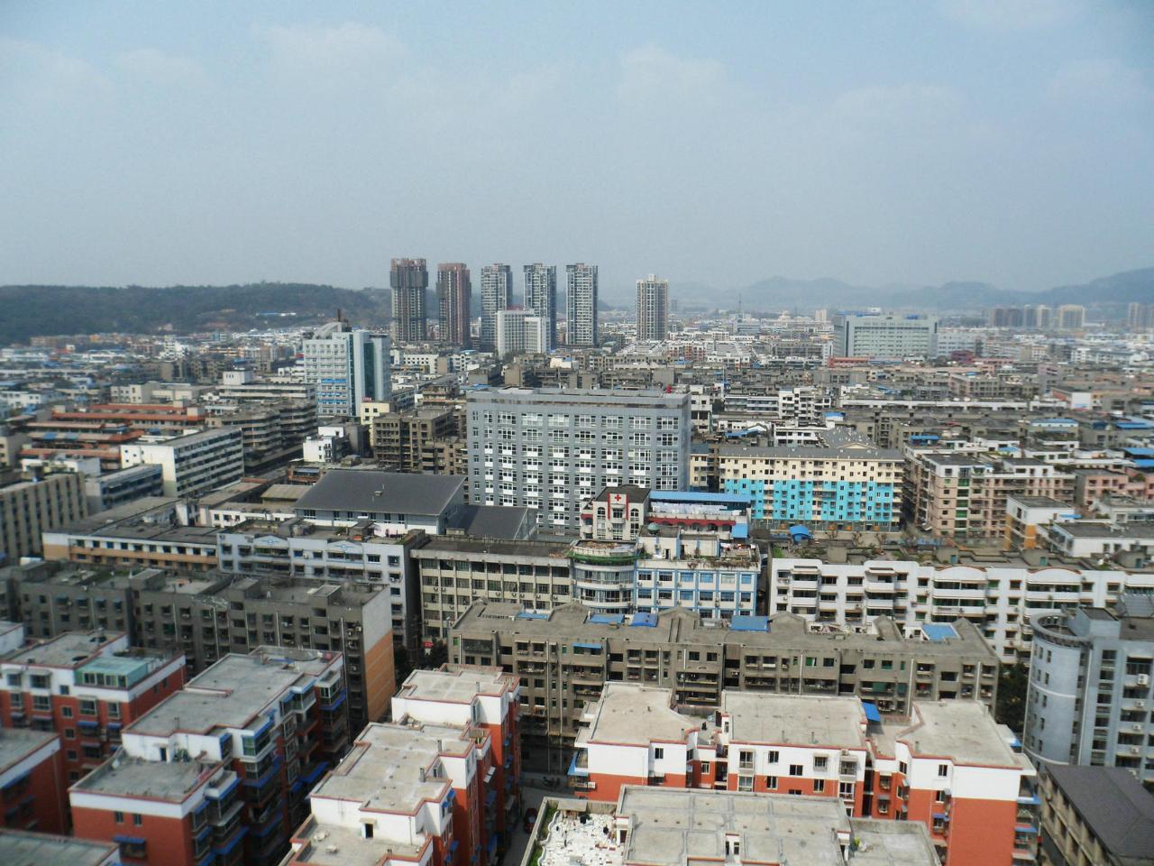 权兴园楼顶看三台全景