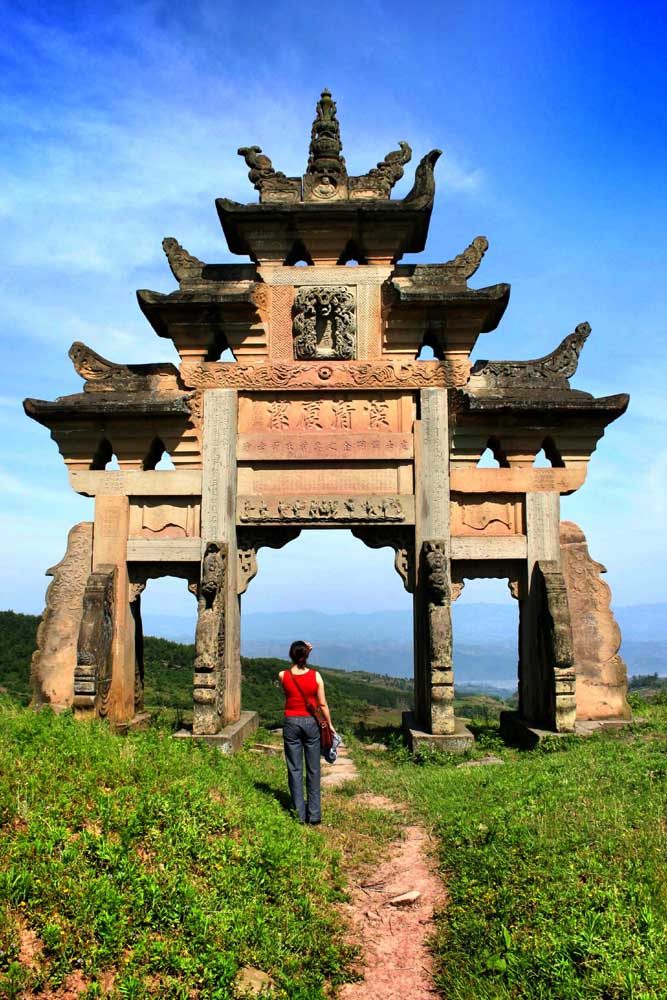 [推荐]神秘的丰都鬼城,快去探寻十八层地狱吧.