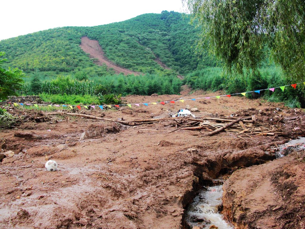 [图片]宽甸二龙渡 泥石流 现场