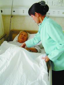 推荐优秀住家保姆带宝宝和照顾老人