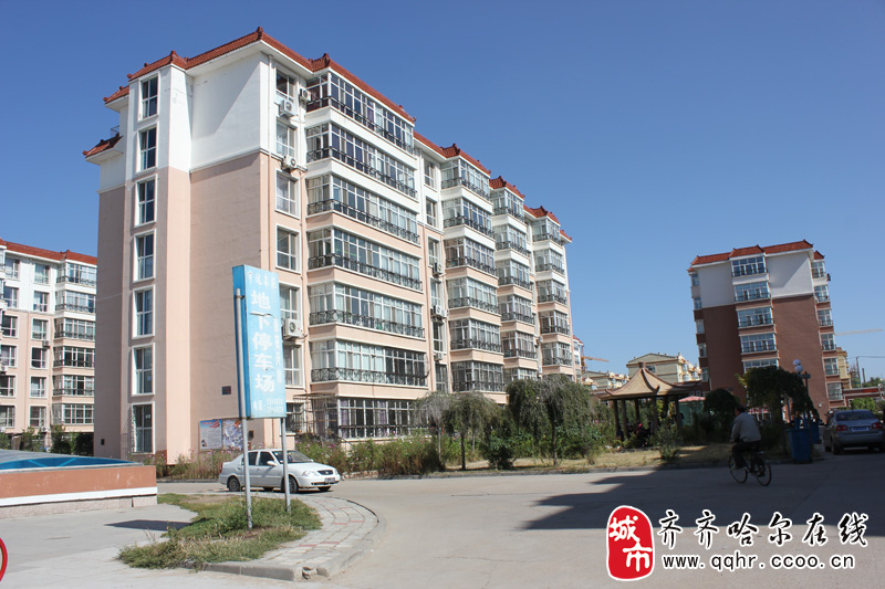 齐齐哈尔在线 分类信息首页 房屋交易 小区列表 > 亨达名苑  实景图