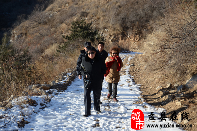 昨天下午山西电视台春晚栏目组在尖山自然风景区采访