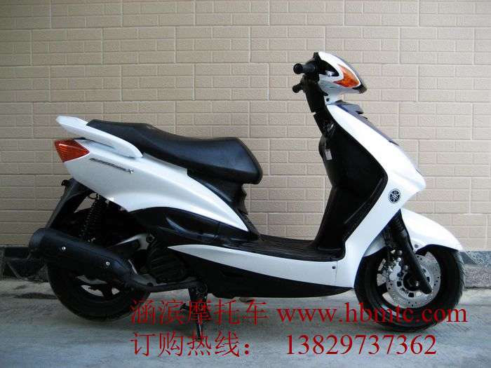 劲战摩托车4V125出售