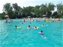 泗洪西郊公园游泳池