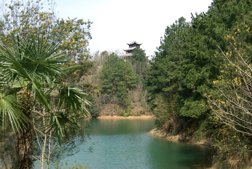 長順杜鵑湖