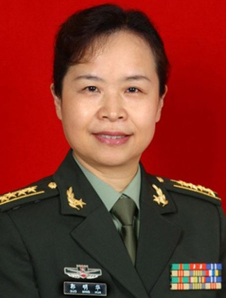 谁说女子不如男,看看中国军队里的《女将军》图